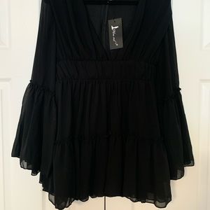 Miss ord black bell sleeve dress sz M NWT
